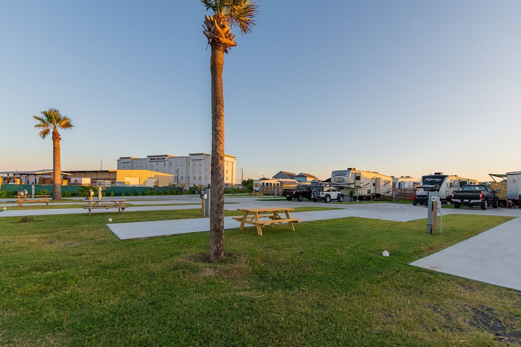 Aloha Beach RV Resort | 245 Pleasant Valley, Port Aransas, TX 78373, USA | Phone: (361) 416-0441