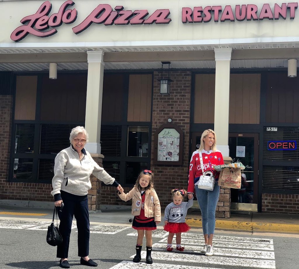 Ledo Pizza | 7213 Muncaster Mill Rd, Derwood, MD 20855, USA | Phone: (301) 869-7900