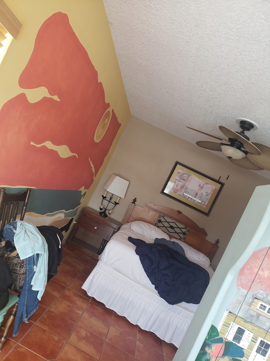 Laughing Lizard Bed and Breakfast | 2211 Gulf Blvd, Indian Rocks Beach, FL 33785, USA | Phone: (813) 312-4111