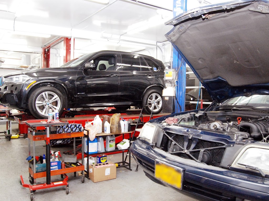 West John Auto 诚信车行(Since1990) | 285 W John St, Hicksville, NY 11801, USA | Phone: (516) 931-8582