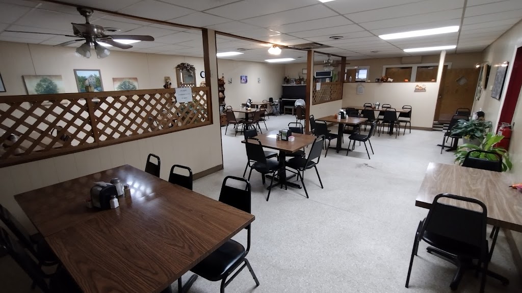 Town & Country Cafe | 410 1/2 Highway, K77, Florence, KS 66851, USA | Phone: (620) 878-4487