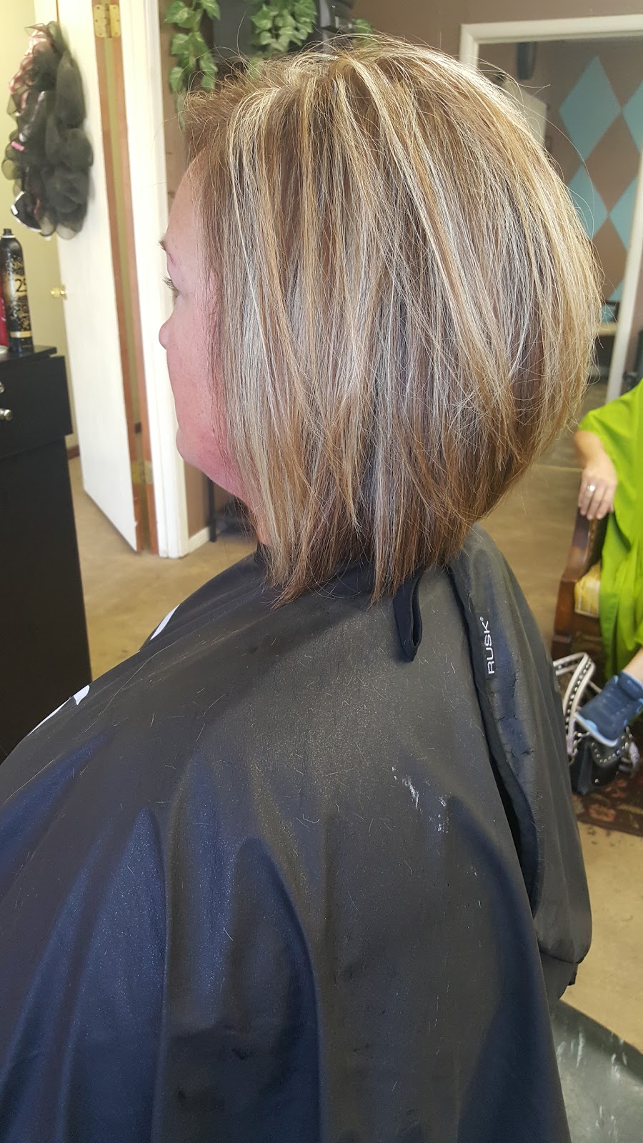 Classy Cuts | 910 Jim Thorpe Blvd, Prague, OK 74864, USA | Phone: (405) 567-2888