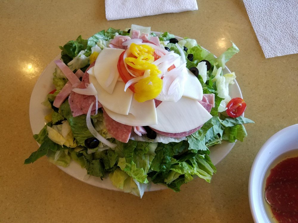 Gondola Pizza | 15840 Imperial Hwy., La Mirada, CA 90638, USA | Phone: (562) 943-8840