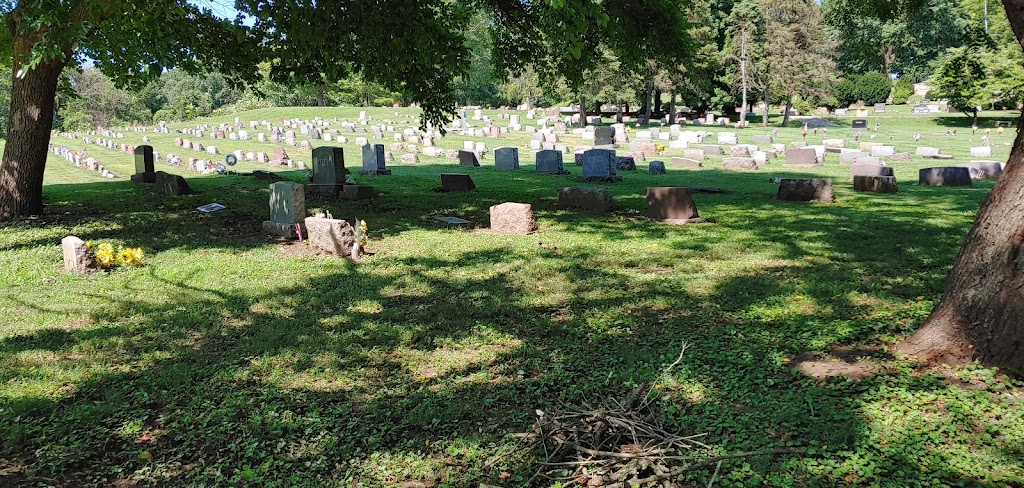 Woodland Hill Cemetery | Wood River, 1239 N 6th St, East Alton, IL 62024, USA | Phone: (314) 791-8574