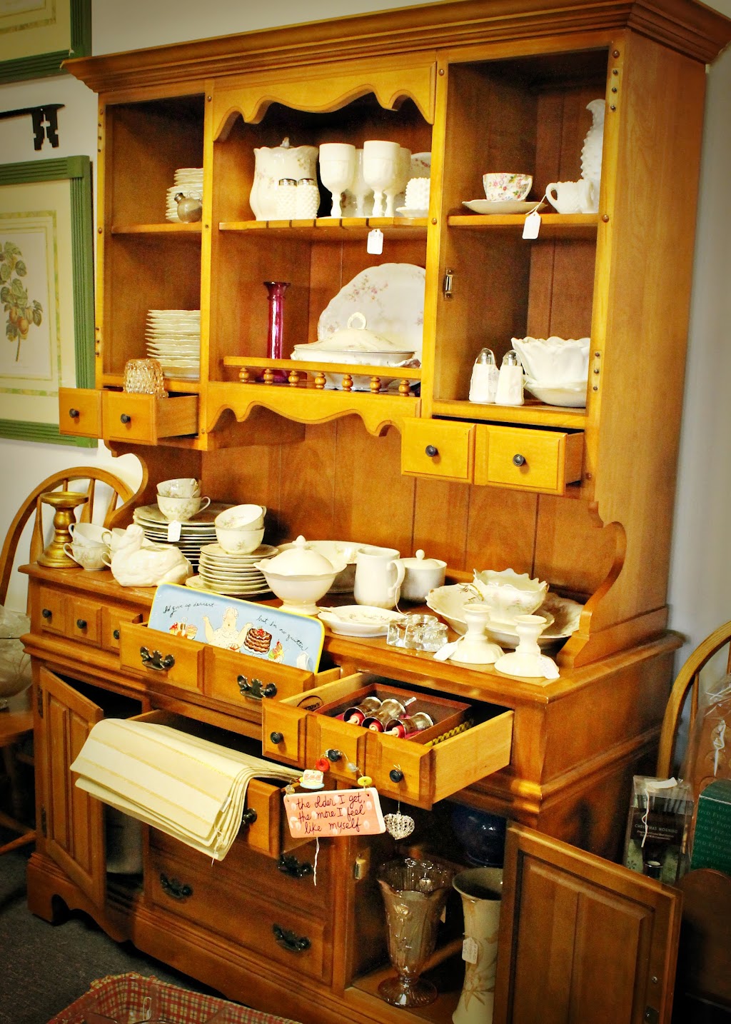 Ivanas Trunk Consignment Store | W63N127 Washington Ave, Cedarburg, WI 53012, USA | Phone: (262) 238-1966