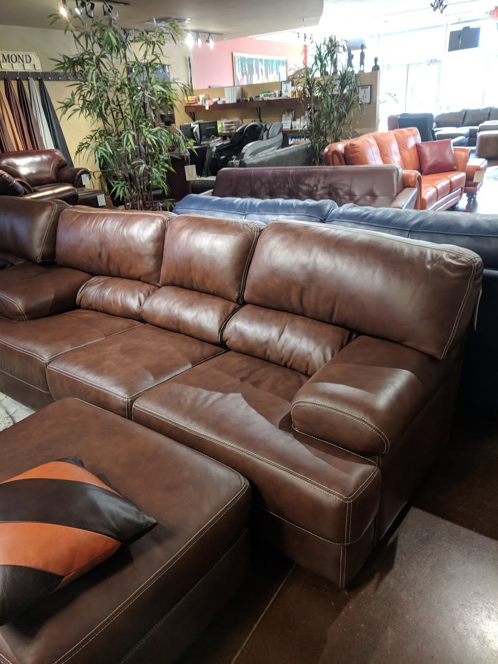 The Leather Sofa Co. | 8008 TX-121 Bldg. E Ste 101, Frisco, TX 75034, USA | Phone: (469) 633-7800