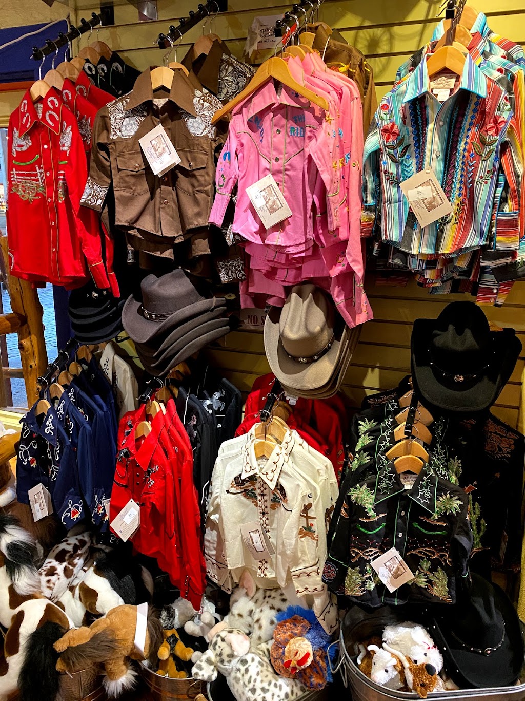 Texas Gold Minors Clothes | 140 E Exchange Ave #116, Fort Worth, TX 76164, USA | Phone: (817) 625-7288