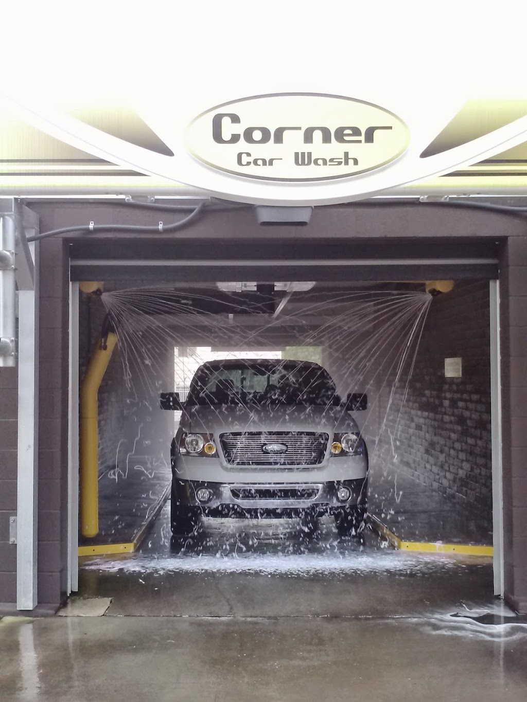 Corner Car Wash | 3440 Universal Rd, Pittsburgh, PA 15235, USA | Phone: (412) 793-2630