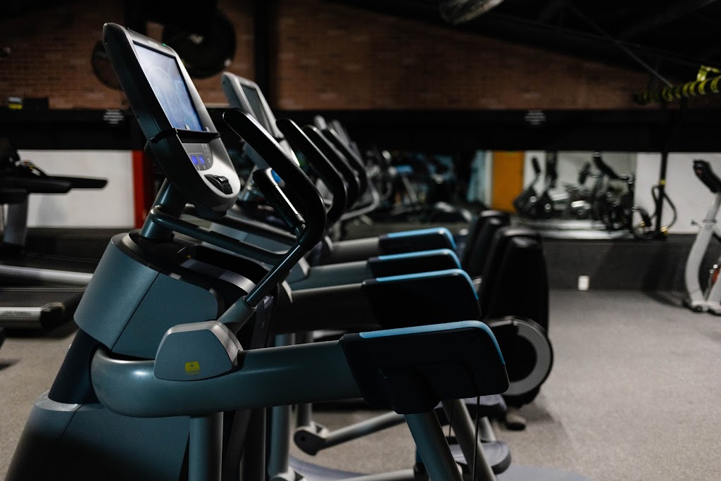 Scotts Valley Gym | 105 Whispering Pines Dr, Scotts Valley, CA 95066, USA | Phone: (831) 332-5555