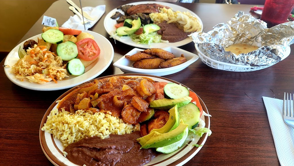 Salvadoreño Restaurant | 3021 Sunrise Blvd, Rancho Cordova, CA 95742, USA | Phone: (916) 851-0733