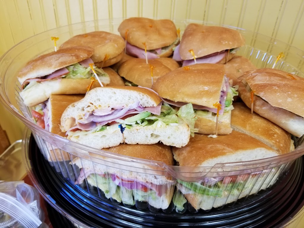 Casa Deli Hopkins | 720 11th Ave S, Hopkins, MN 55343, USA | Phone: (952) 746-1011