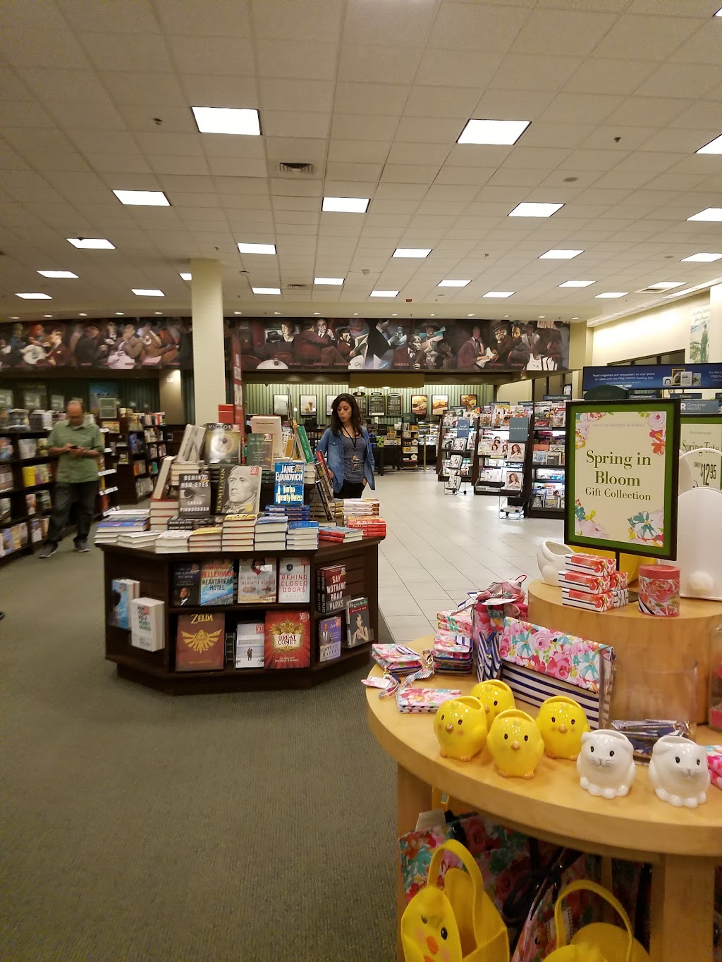 Barnes & Noble | The Crossings 2470, Tuscany St #101, Corona, CA 92881, USA | Phone: (951) 735-0038