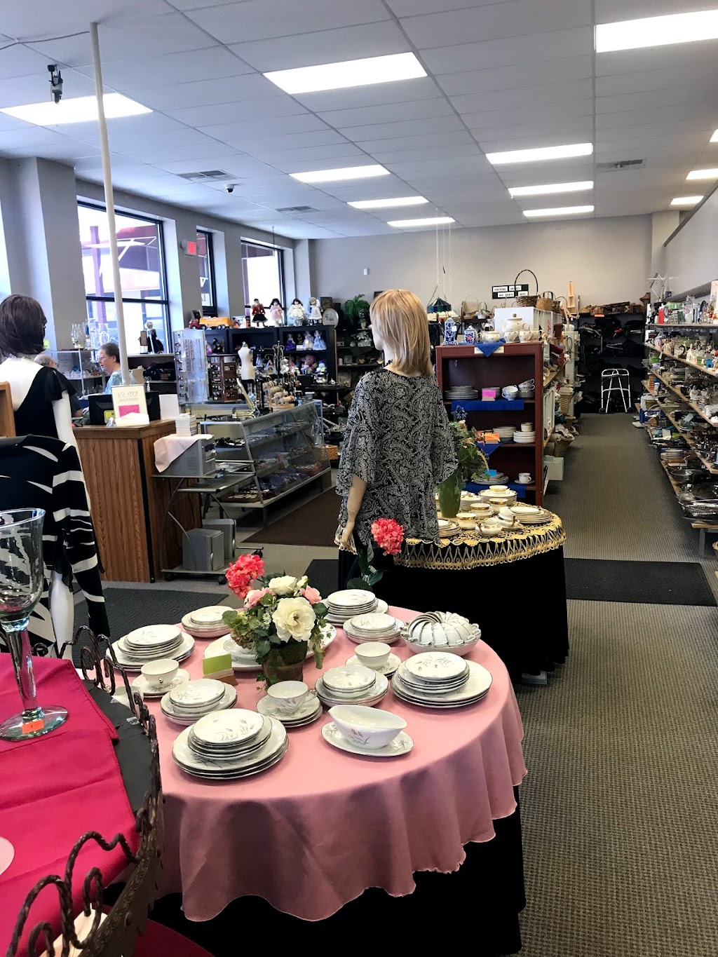 Thrift Shop | 1222 Lathrop Ave, Racine, WI 53405, USA | Phone: (262) 637-5450