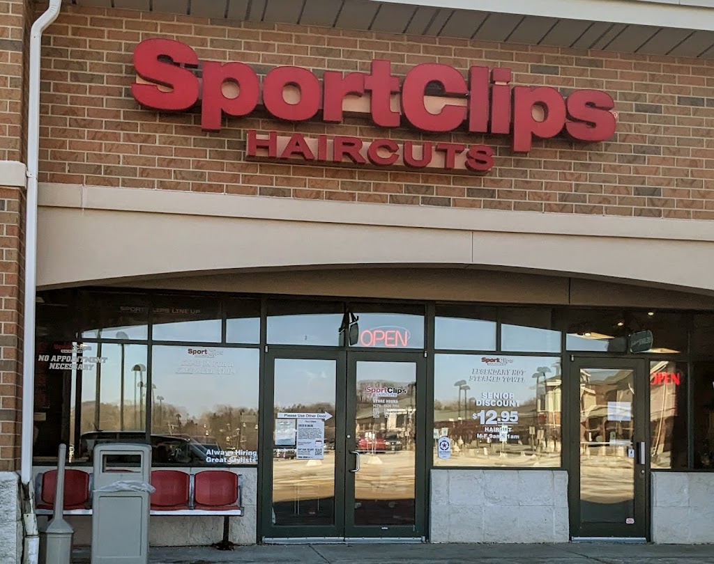 Sport Clips Haircuts of Brookfield | 2095 N Calhoun Rd, Brookfield, WI 53005, USA | Phone: (262) 641-7443