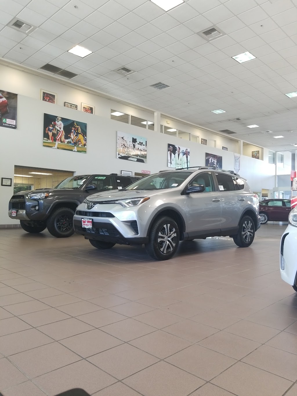 Tracy Toyota | 2895 Naglee Rd, Tracy, CA 95304, USA | Phone: (209) 834-1111