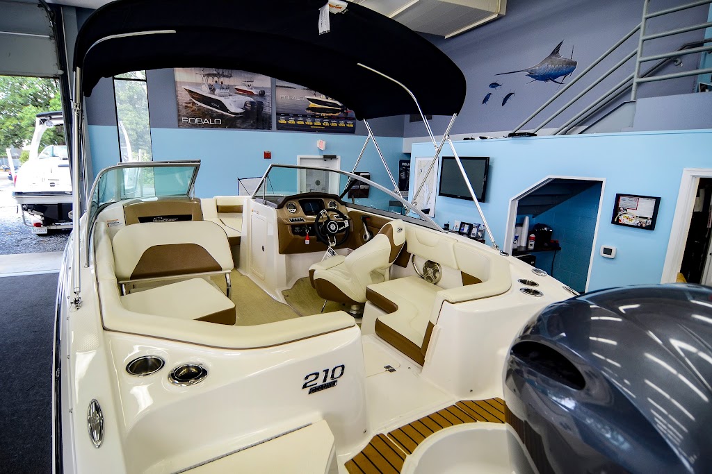 Waterfront Marine | 2822 Solomons Island Rd, Edgewater, MD 21037, USA | Phone: (443) 949-9041