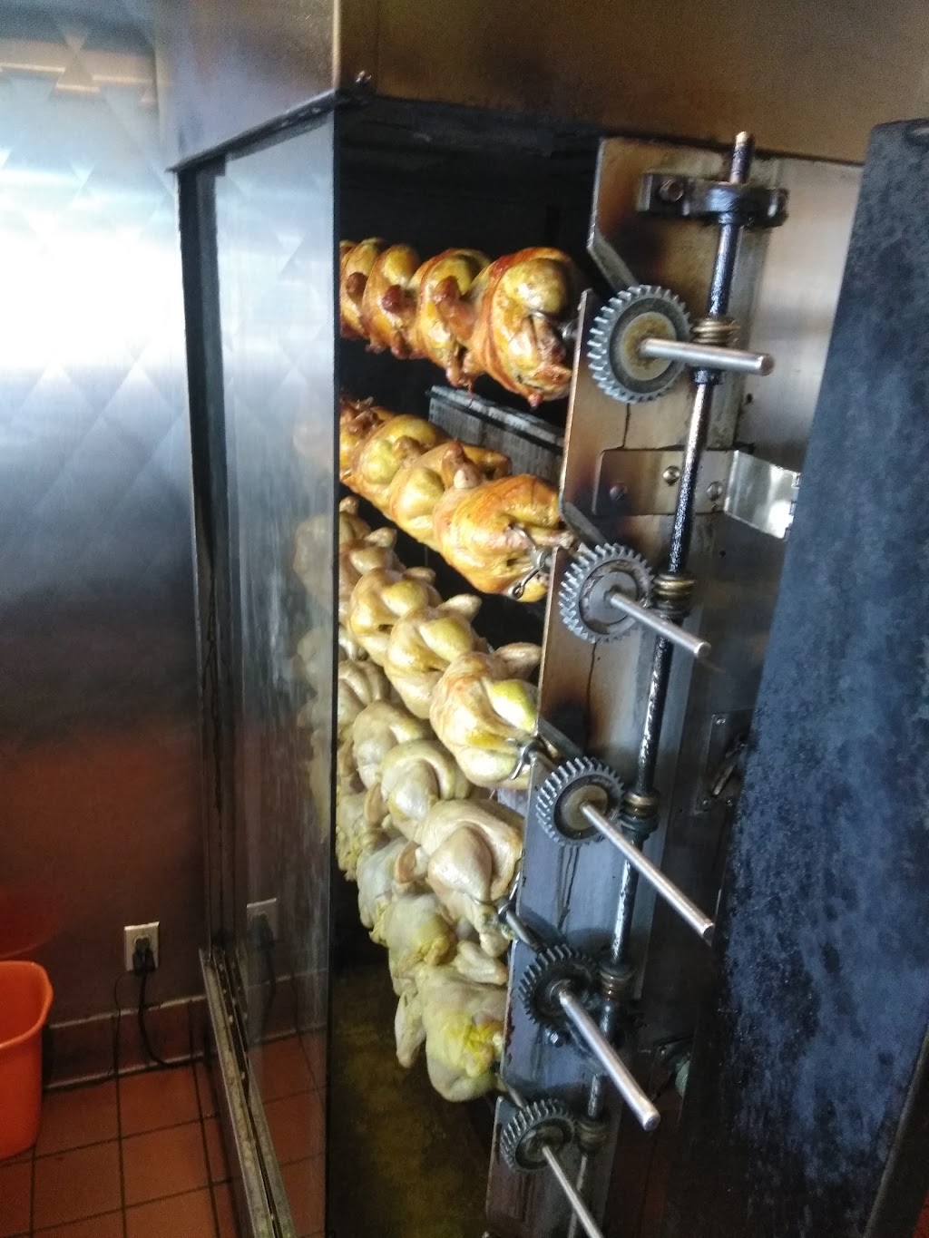 Juans Rotisserie Pollo | 2023 Florence Ave, Los Angeles, CA 90001 | Phone: (323) 581-1464