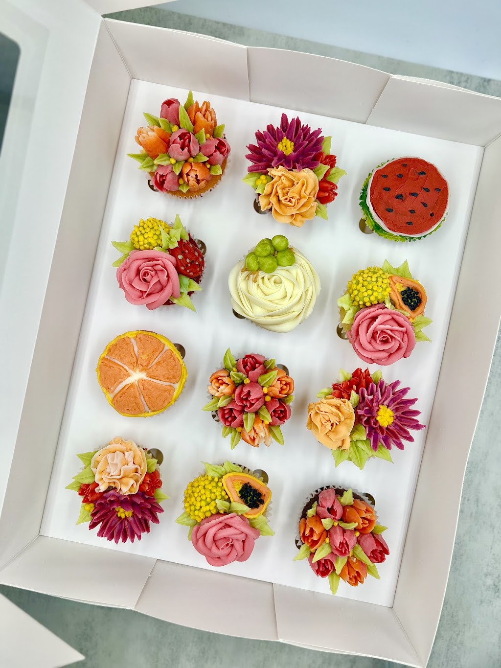 Bundle of Cupcakes | 6306 Garfield Ave #230, Sacramento, CA 95841, USA | Phone: (916) 243-0556