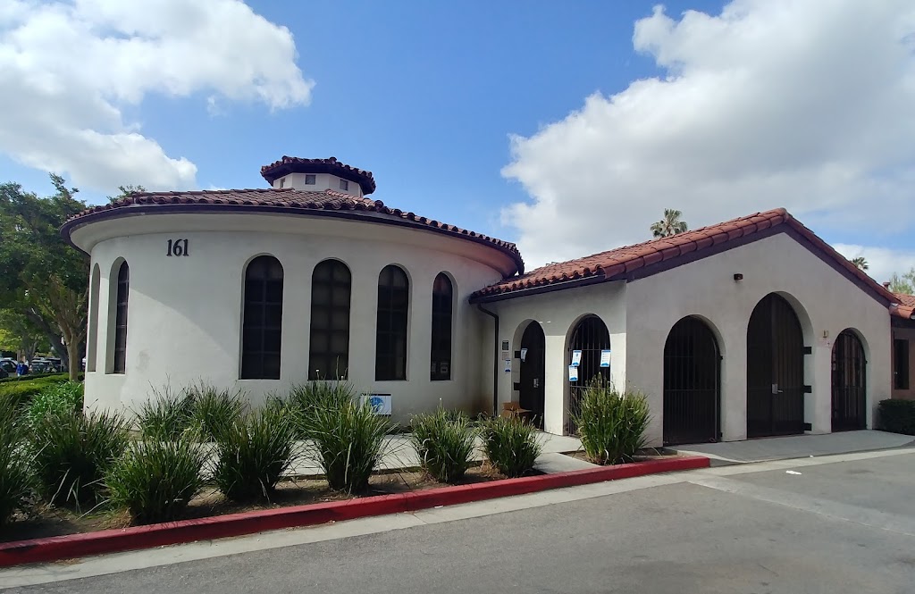 Fairfax Branch Library | 161 S Gardner St, Los Angeles, CA 90036, USA | Phone: (323) 936-6191