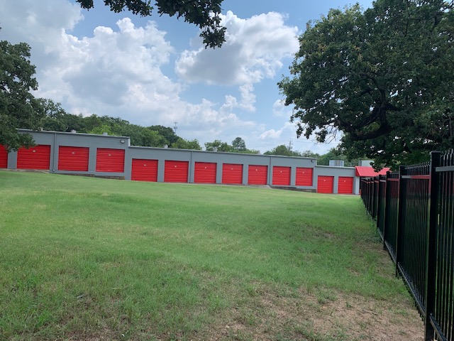 Oak Grove Mini-Storage | 2730 N Elm St, Denton, TX 76201, USA | Phone: (940) 566-2712