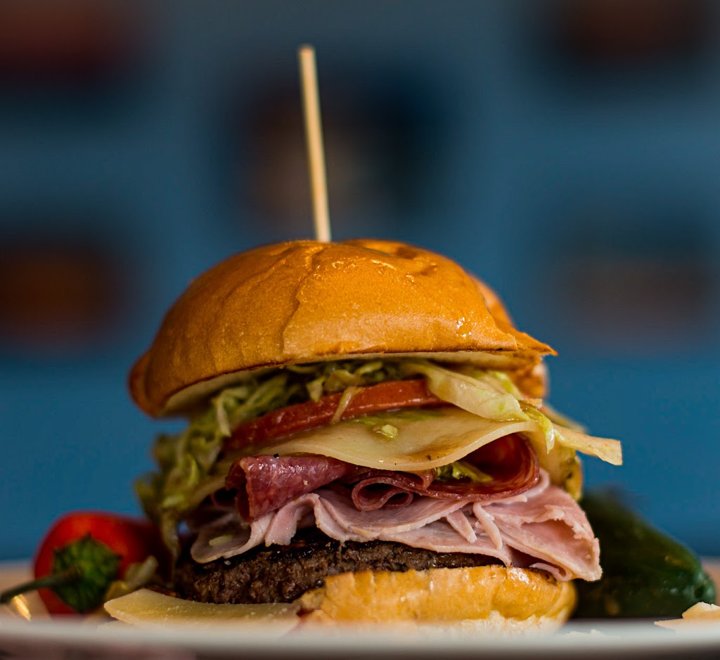 Govs Burger & Tap | 50050 Governors Dr, Chapel Hill, NC 27517, USA | Phone: (919) 240-5050