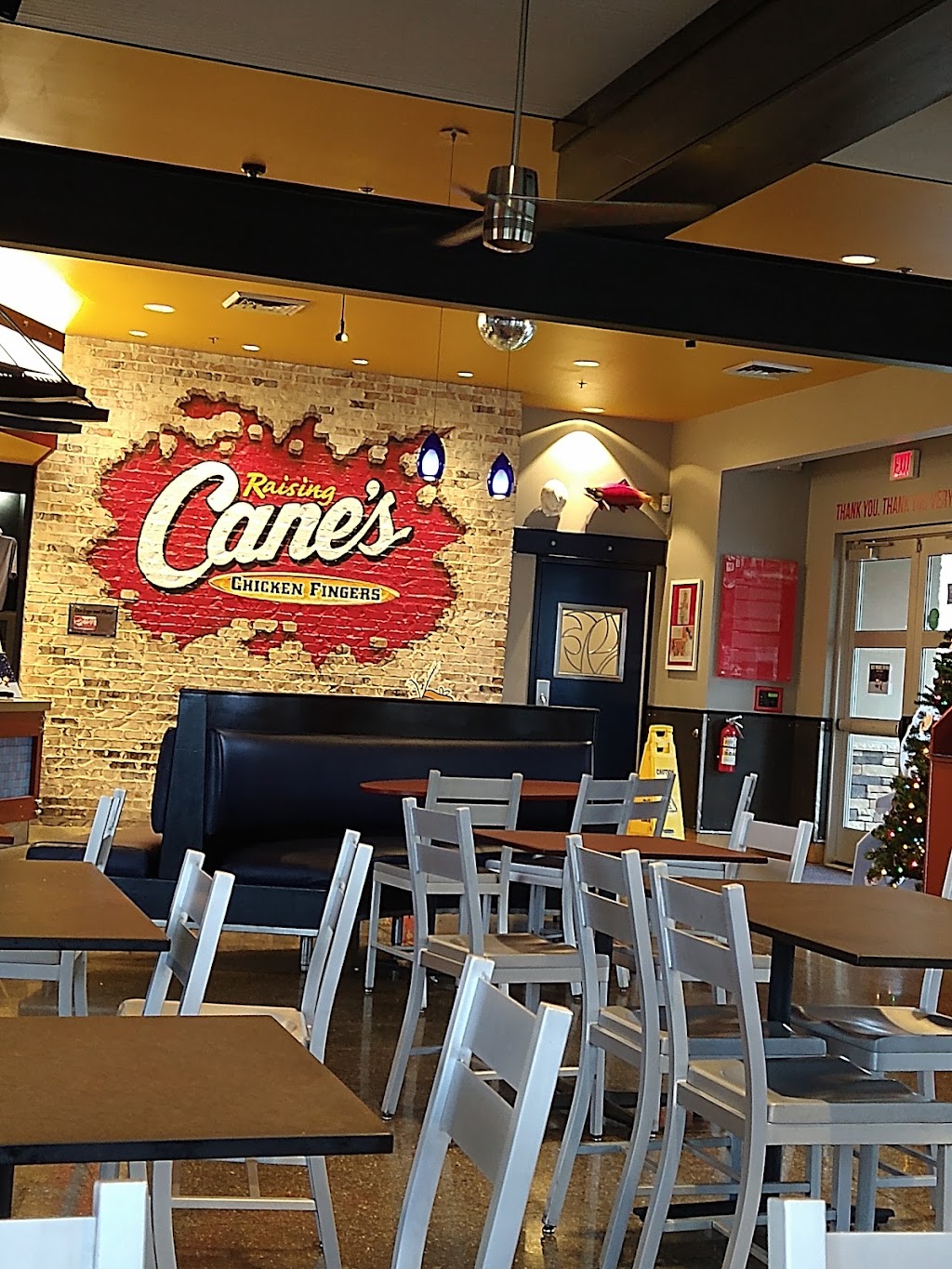 Raising Canes Chicken Fingers | 3150 Harbor Blvd, Costa Mesa, CA 92626, USA | Phone: (714) 540-1477