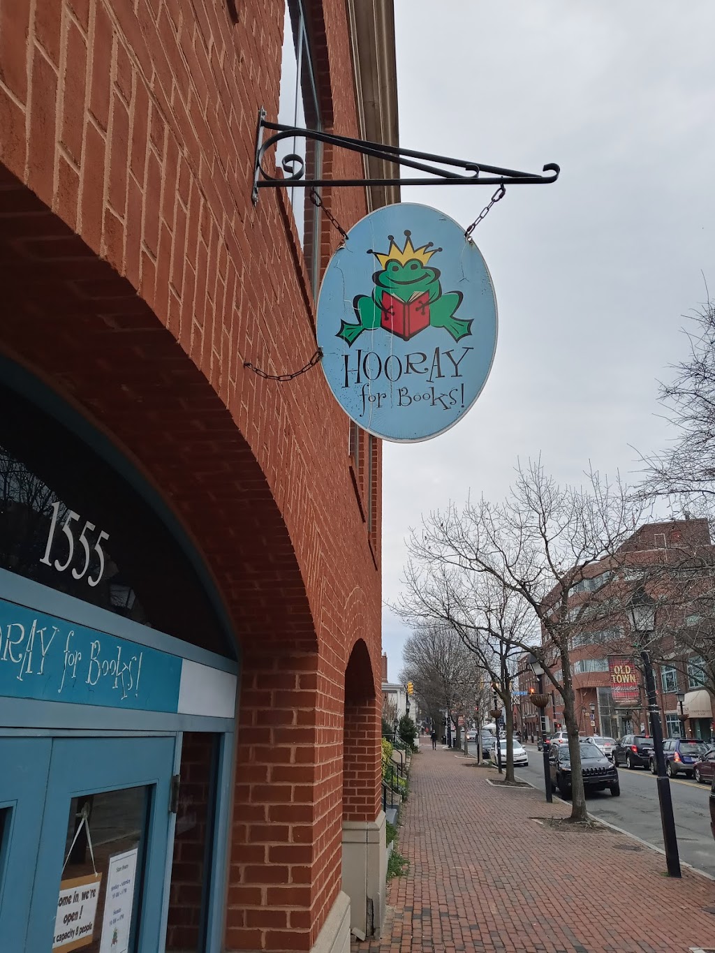 Hooray for Books! | 1555 King St, Alexandria, VA 22314, USA | Phone: (703) 548-4092