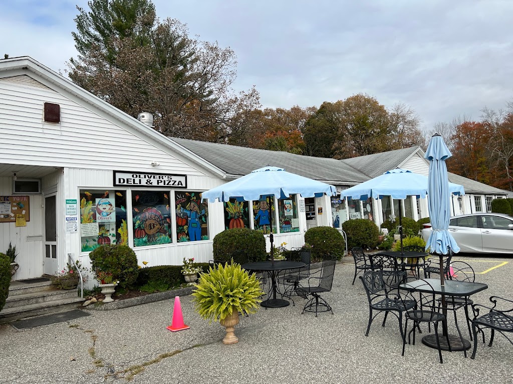 Olivers Deli & Pizza | 2 Long Ridge Rd West, Redding, CT 06896, USA | Phone: (203) 664-1872