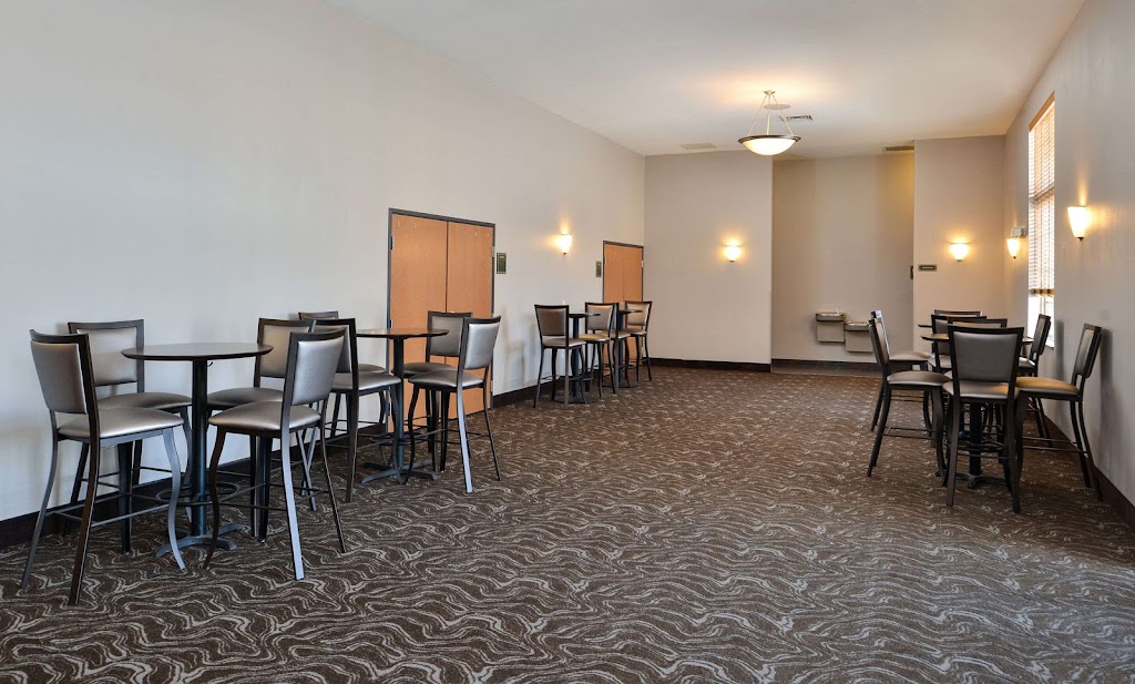 Comfort Inn & Suites Madison North | 5025 Co Hwy V, DeForest, WI 53532, USA | Phone: (608) 846-9100