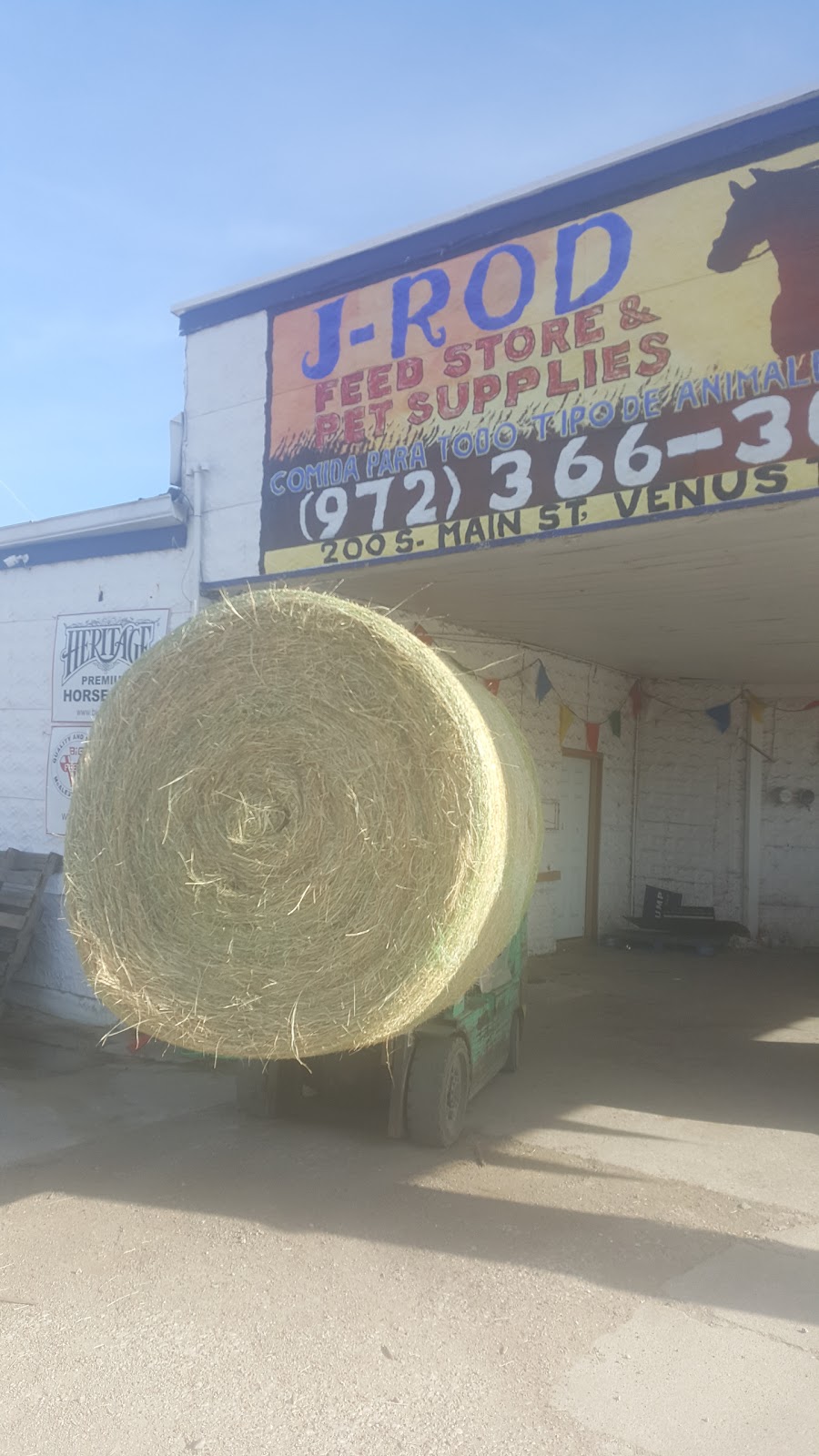 Quarter Mile Feed and Supplies | 200 S Main St, Venus, TX 76084, USA | Phone: (972) 366-3027