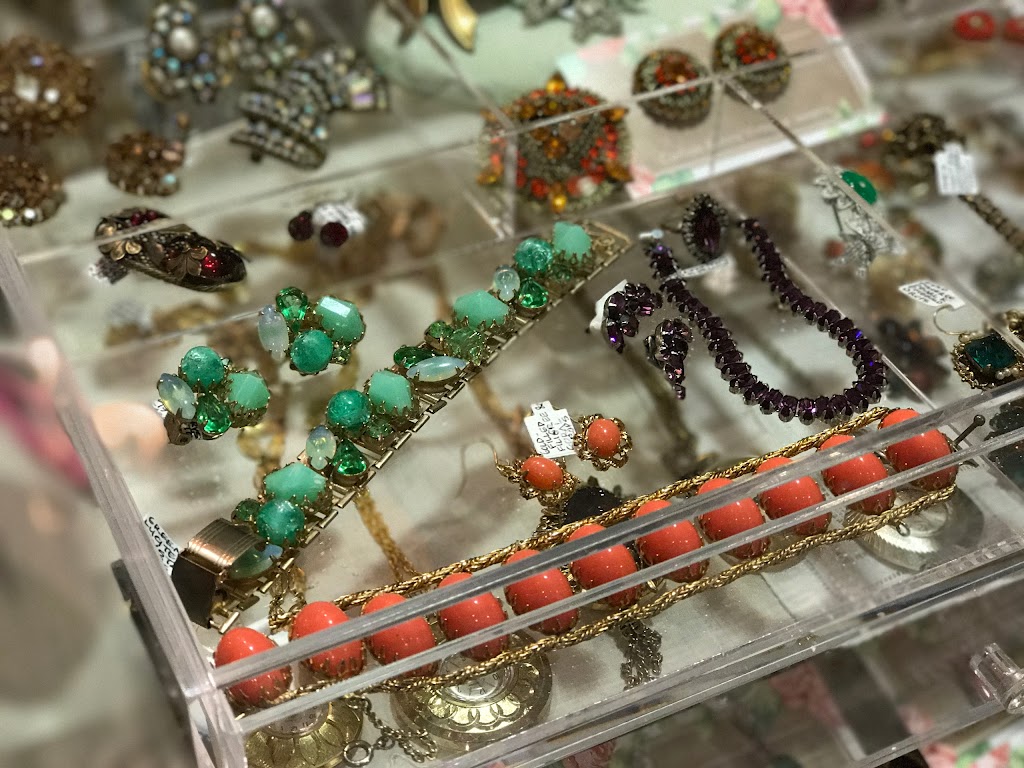 Carlisle & Linny Vintage Jewelry | 112 S Churton St, Hillsborough, NC 27278, USA | Phone: (917) 400-9800