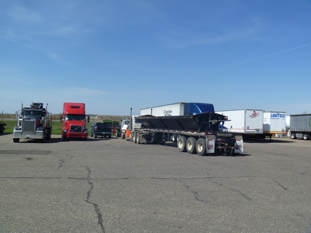Dakota Truck CO., LLC | 21450 Humboldt Ct, Lakeville, MN 55044, USA | Phone: (952) 469-4277