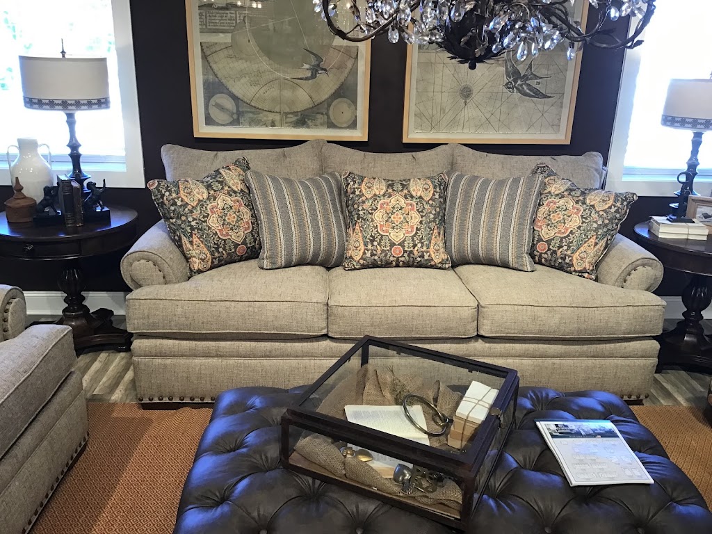 PERRYVILLE FURNITURE OUTLET, OWNER | 303 N Bragg St, Perryville, KY 40468, USA | Phone: (859) 332-2161