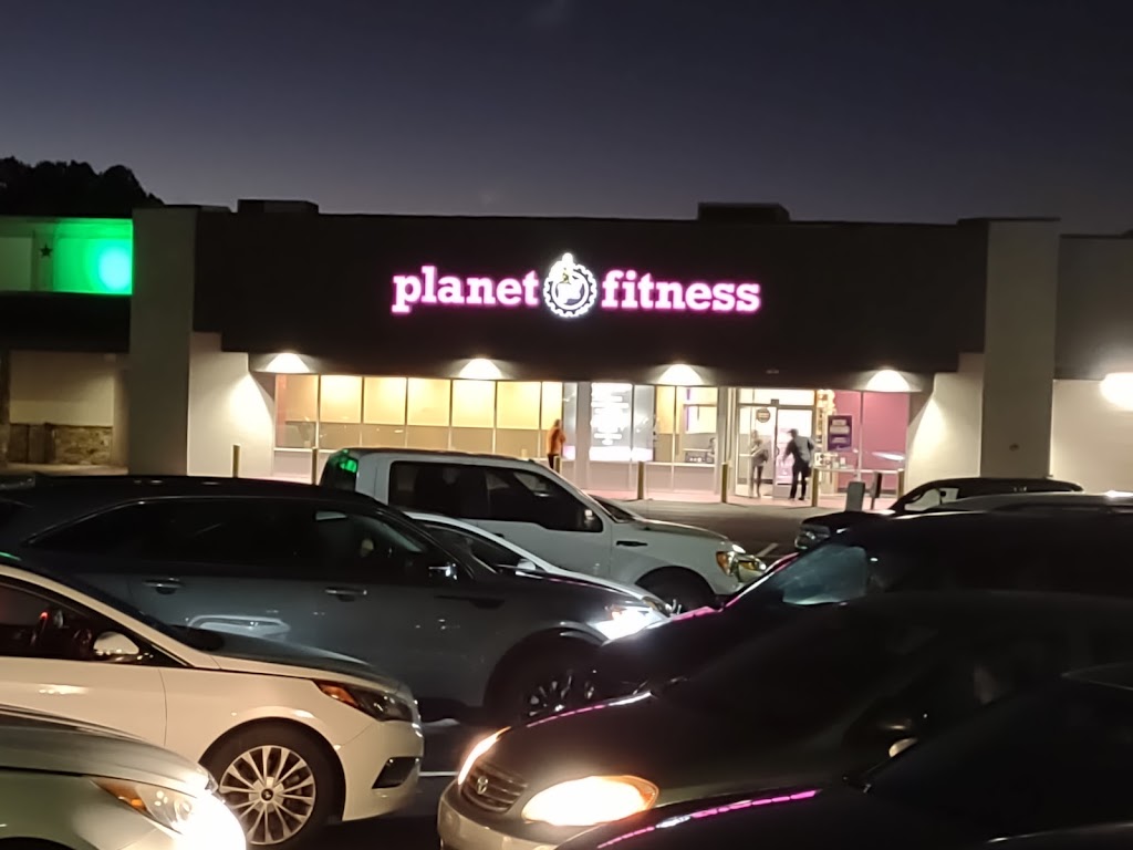 Planet Fitness | 131 Merchants Square, Cumming, GA 30040, USA | Phone: (470) 297-3555