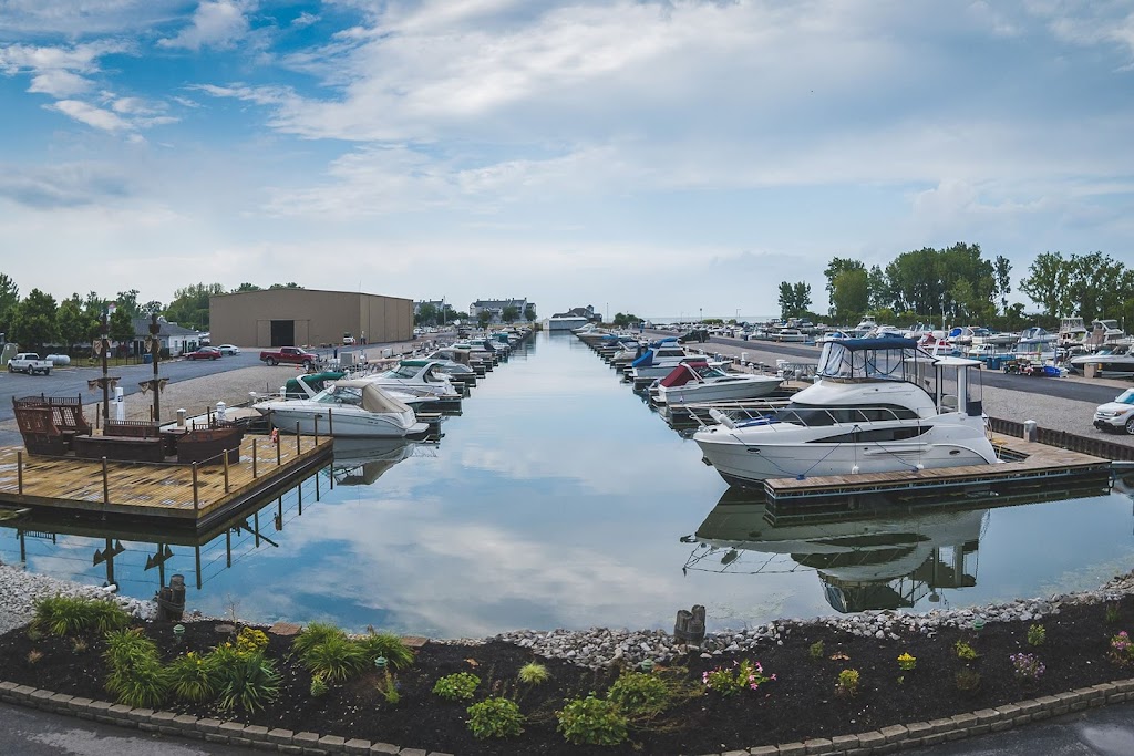 Safe Harbor Lakefront | 1805 W Lakeshore Dr, Port Clinton, OH 43452, USA | Phone: (419) 734-5576