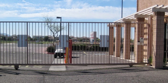 Gilbert Self Storage | 1690 E Williams Field Rd, Gilbert, AZ 85295, USA | Phone: (480) 899-3224