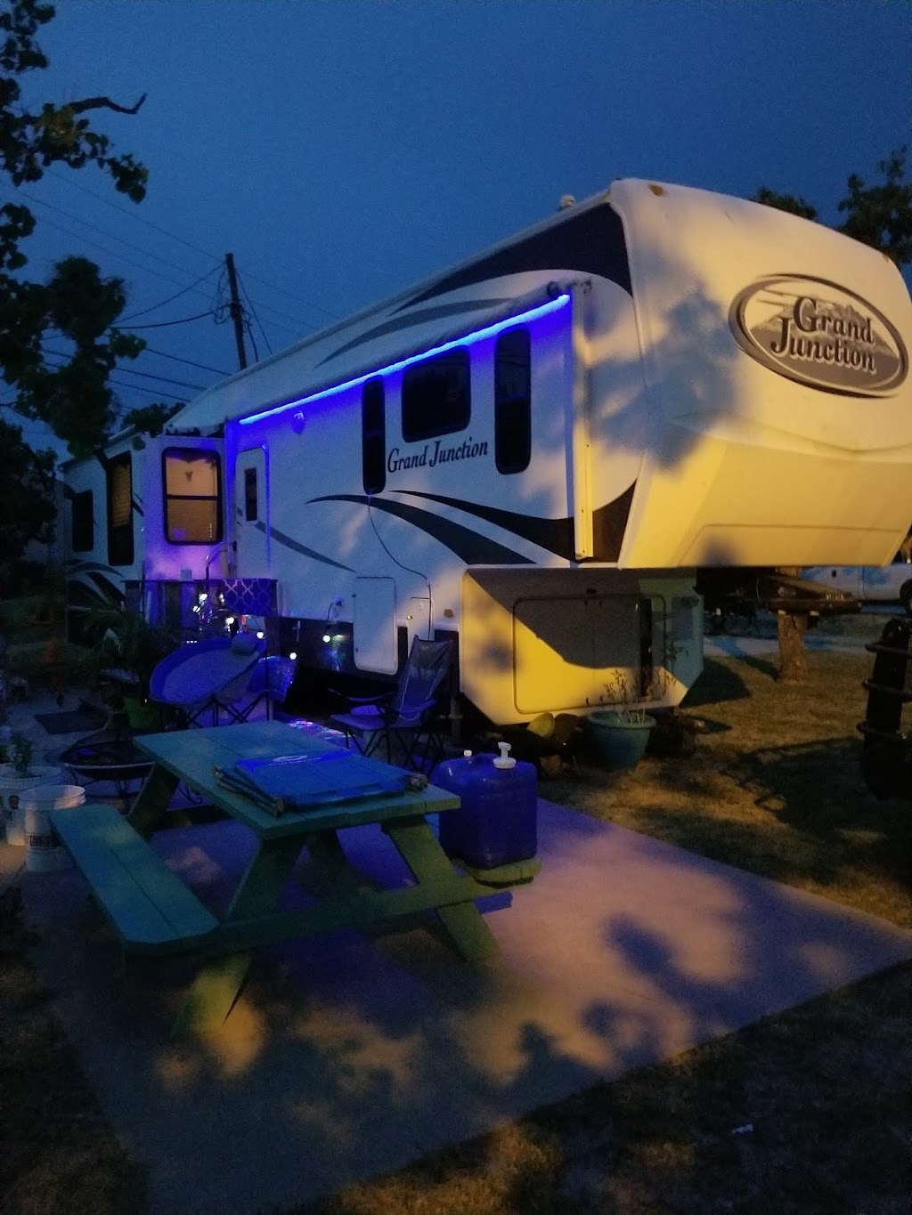 Don-Ell RV Park | 128 E Myrtle Ave, Aransas Pass, TX 78336, USA | Phone: (361) 758-5218