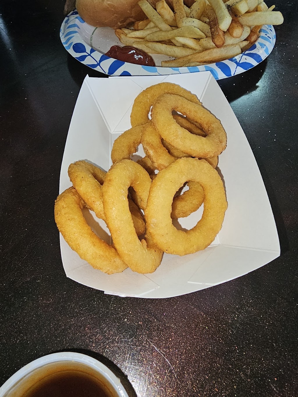 Crossbones Grill | 16460 FL-40, Silver Springs, FL 34488, USA | Phone: (352) 289-5001