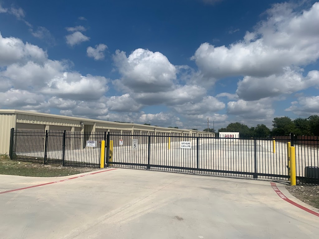 1387 Self Storage | 141 Blackchamp Rd, Waxahachie, TX 75167, USA | Phone: (972) 351-6867