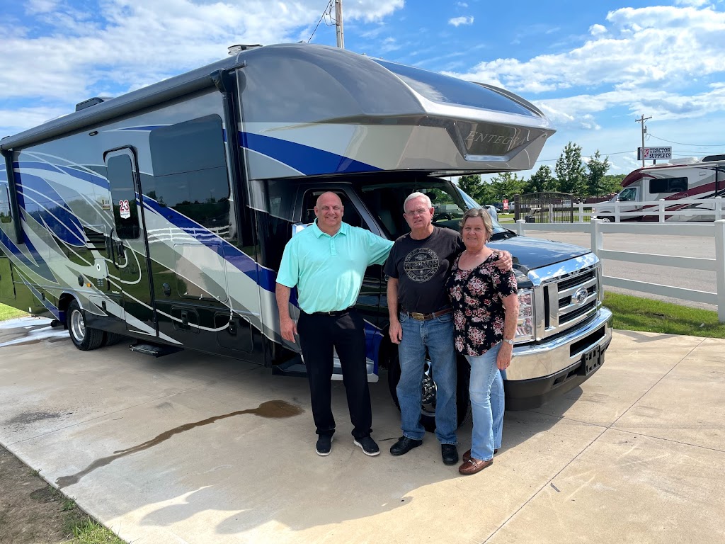 Wades RV | 16059 US-75, Glenpool, OK 74033 | Phone: (918) 291-1011