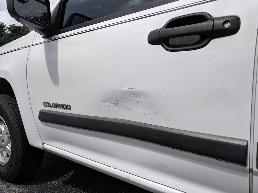 Alvaro's Scratch & Dent Repairs in 6930 Venture Cir Unit E, Orlando, FL ...