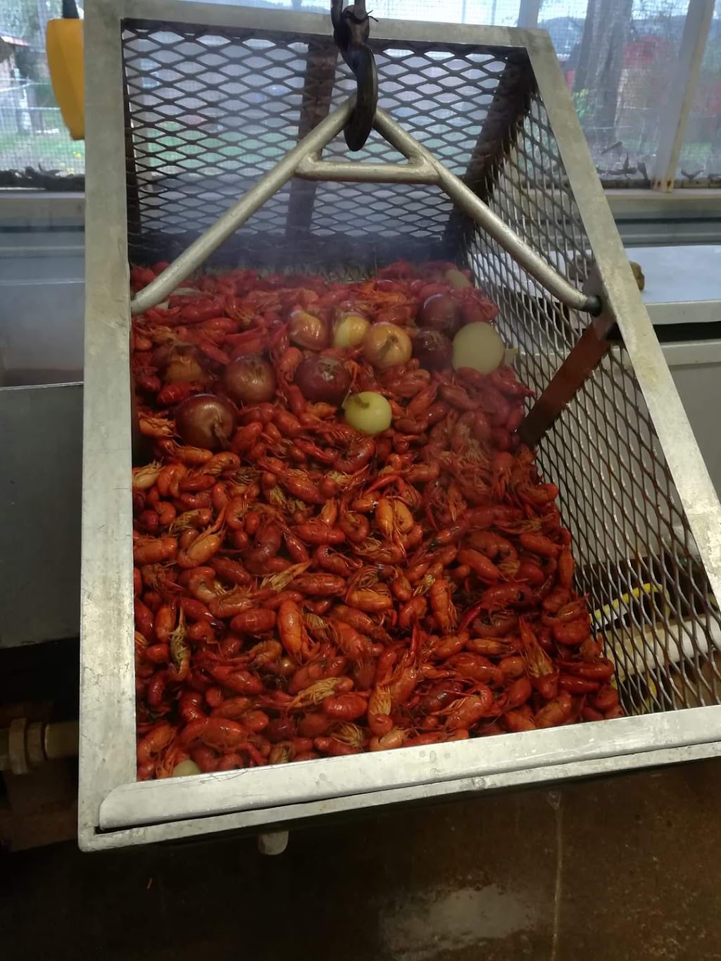 Crawfish House | 1931 Prospect Blvd, Houma, LA 70363, USA | Phone: (985) 876-0909