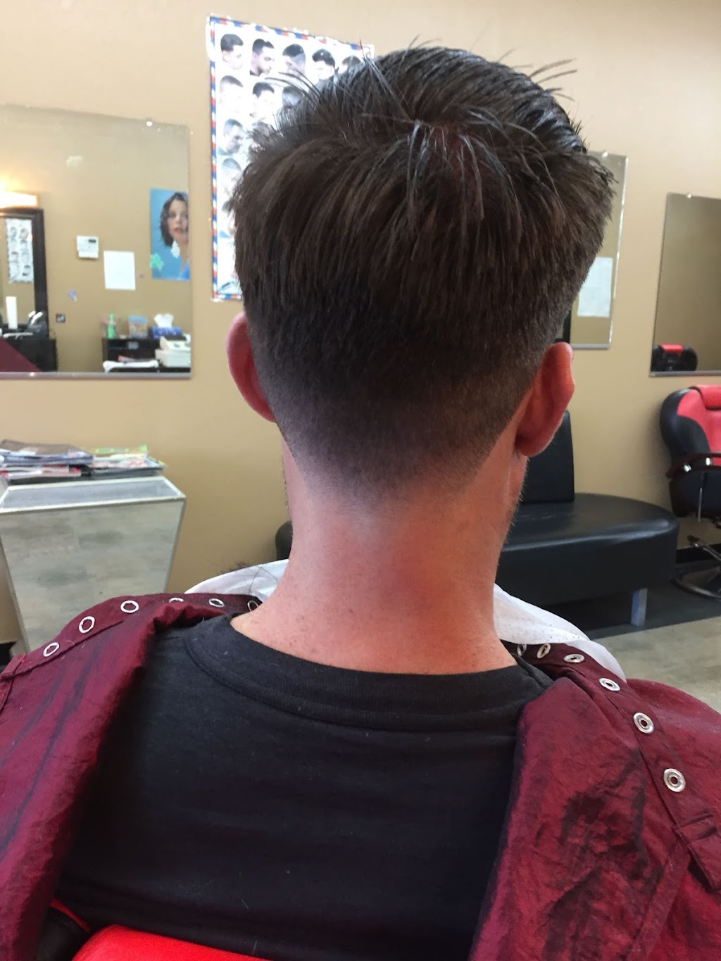 Saras barber shop | 22415 Barton Rd, Grand Terrace, CA 92313, USA | Phone: (951) 214-8204