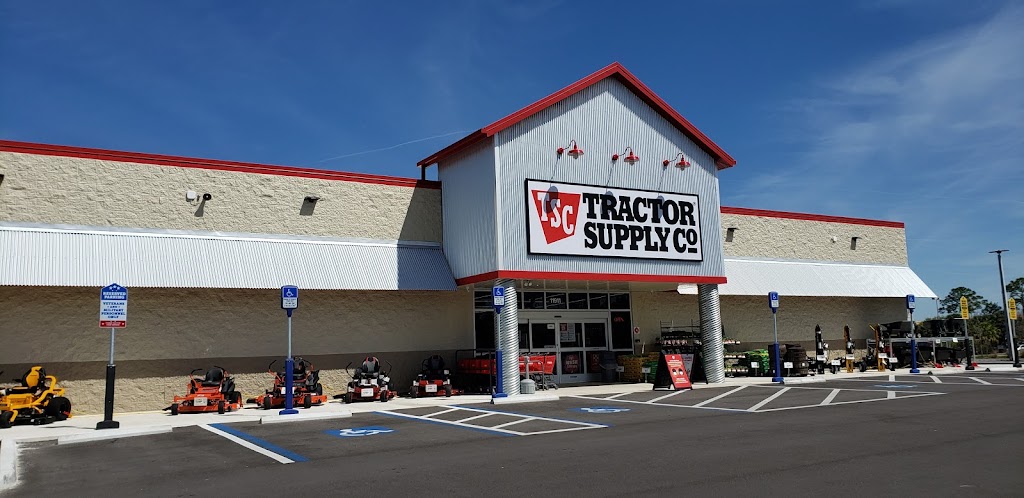 Tractor Supply Co. | 11911 W Hillsborough Ave, Tampa, FL 33635, USA | Phone: (813) 749-6621