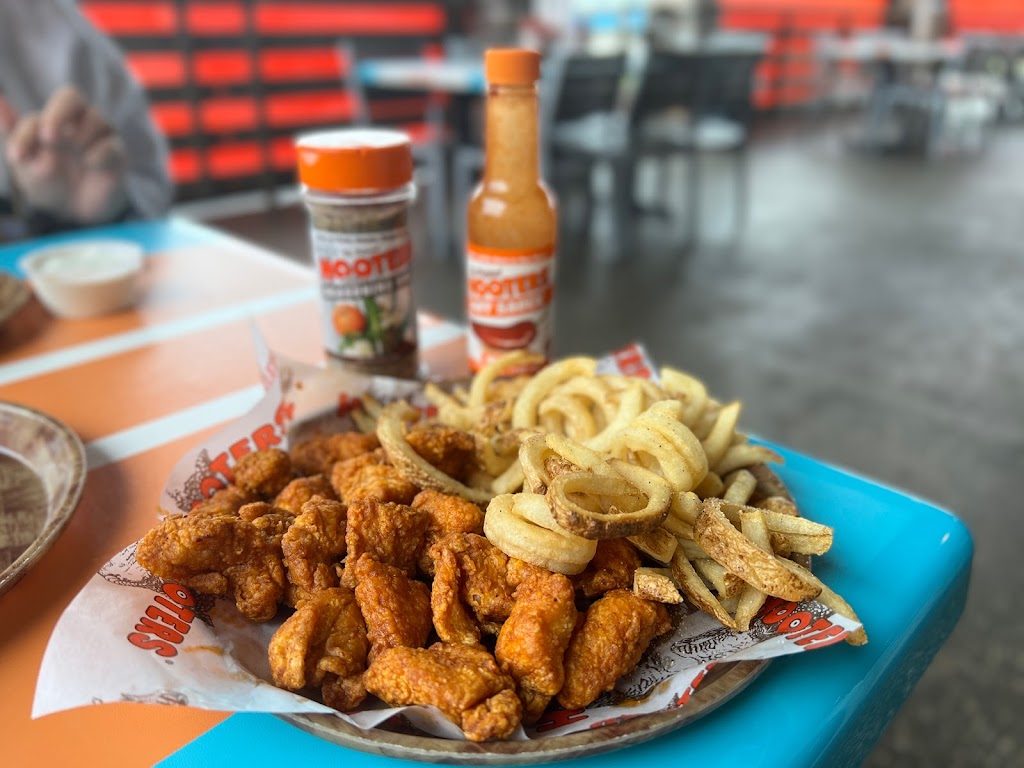 Hooters | 16070 FL-54, Odessa, FL 33556, USA | Phone: (813) 920-1183