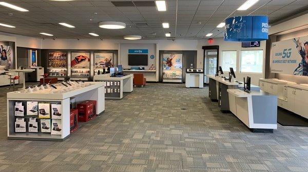 AT&T Store | 8821 S Dixie Hwy, Miami, FL 33156, USA | Phone: (786) 268-7400