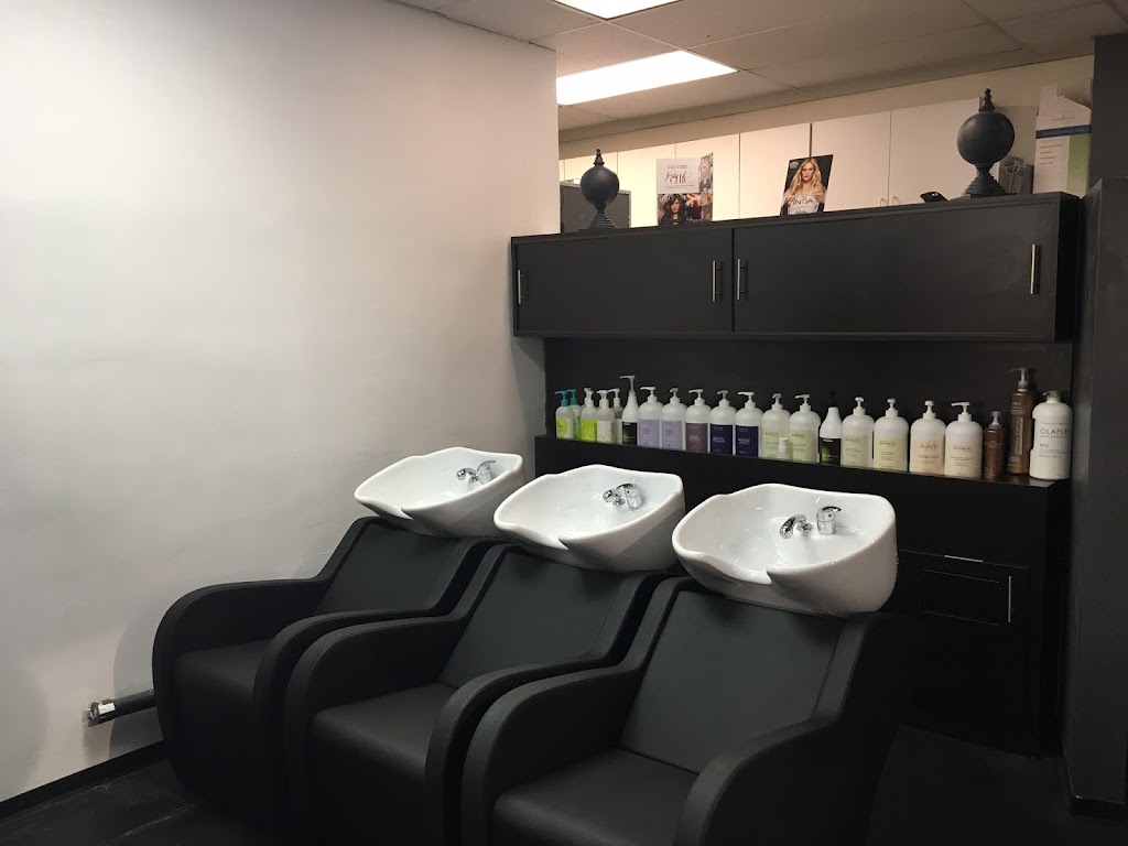 Tangles Salon | 145 W Green St, Pasadena, CA 91105, USA | Phone: (626) 792-2948