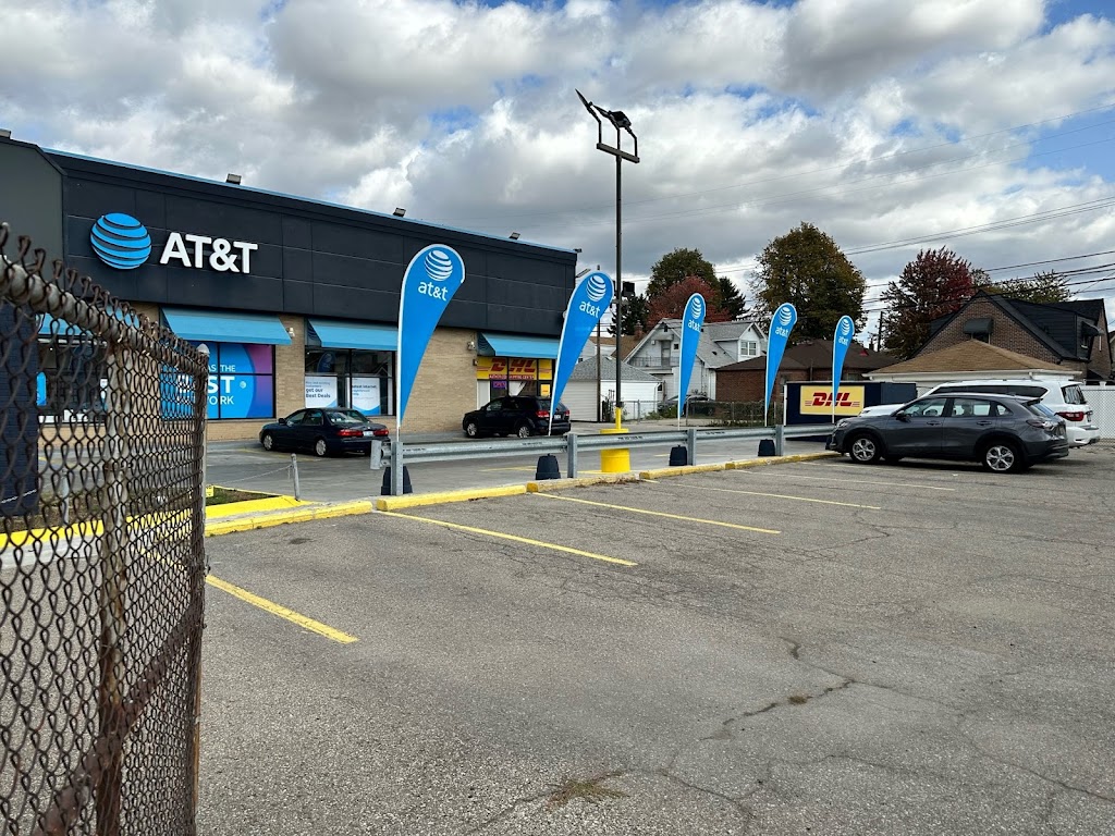 AT&T Store | 7320 Greenfield Rd, Dearborn, MI 48126, USA | Phone: (313) 581-1100