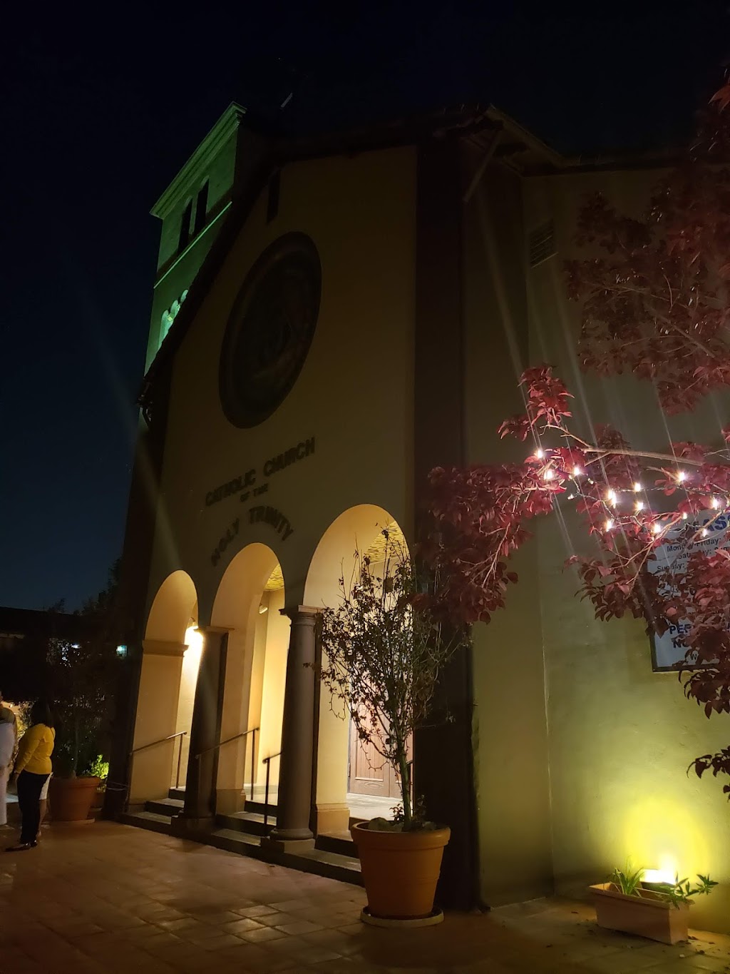 Holy Trinity Catholic Church | 3722 Boyce Ave, Los Angeles, CA 90039 | Phone: (323) 664-4723