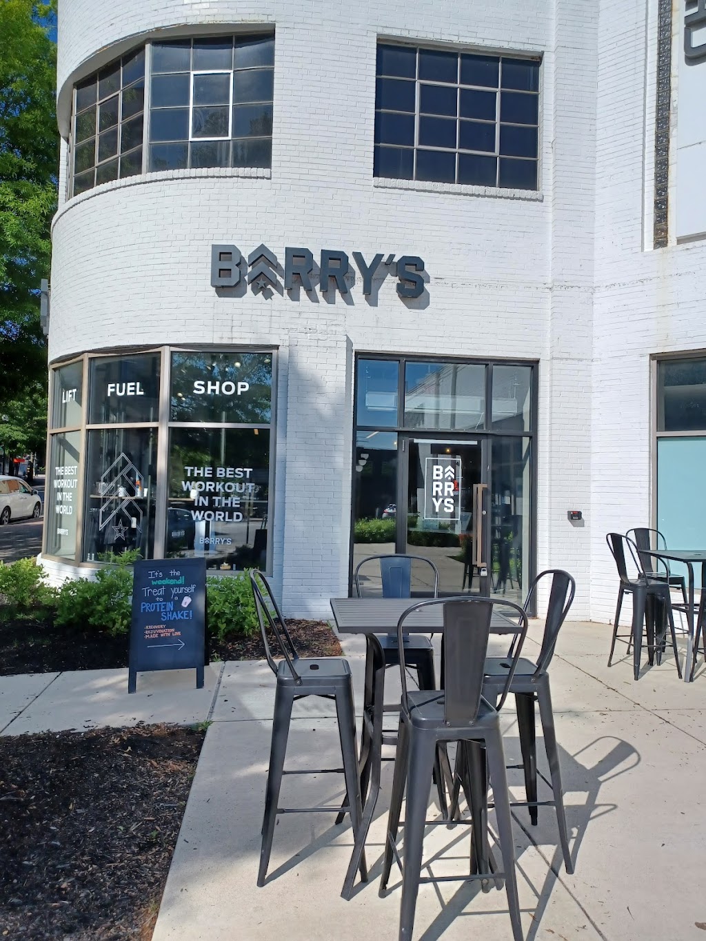 Barrys Arlington | 2825 Wilson Blvd, Arlington, VA 22201, USA | Phone: (703) 972-1103